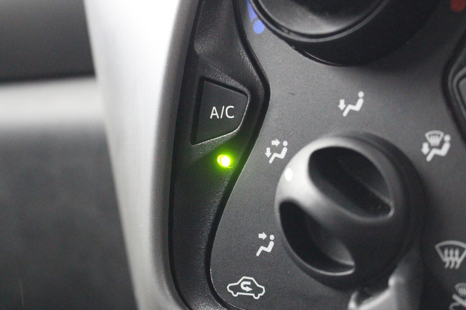 Used Peugeot 108 2019 for sale - 77492599: Photo 19