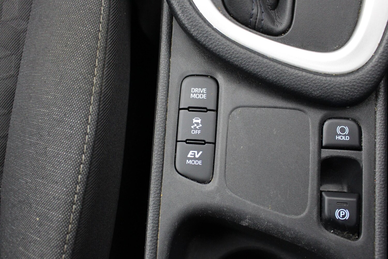 Used Toyota Yaris 2023 for sale - 77745739: Photo 17