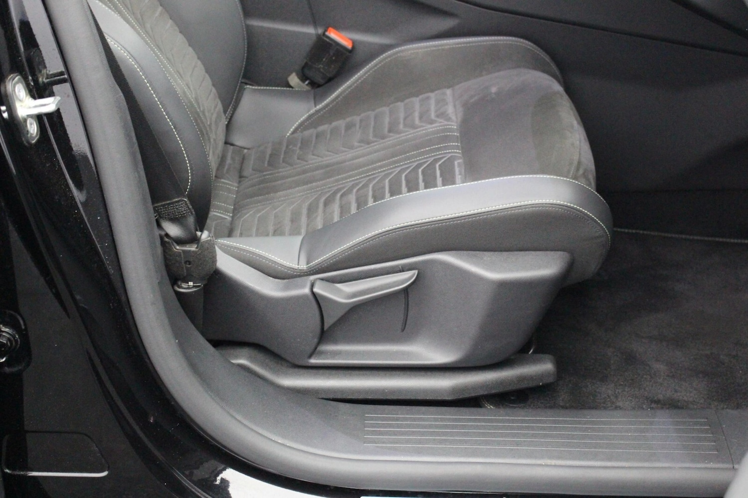 Used Peugeot 3008 2025 for sale - 77771176: Photo 33