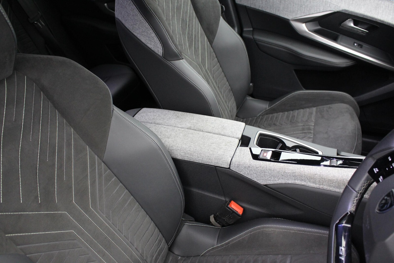 Used Peugeot 3008 2025 for sale - 77771176: Photo 34