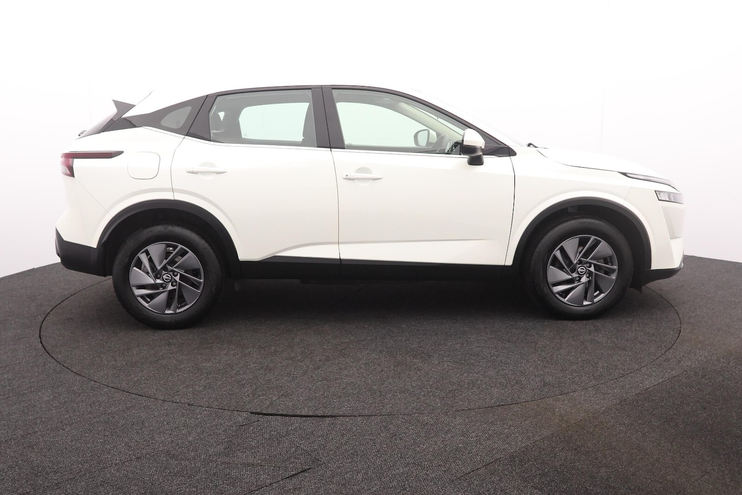 Used Nissan Qashqai 2022 for sale - 77063304: Photo 2