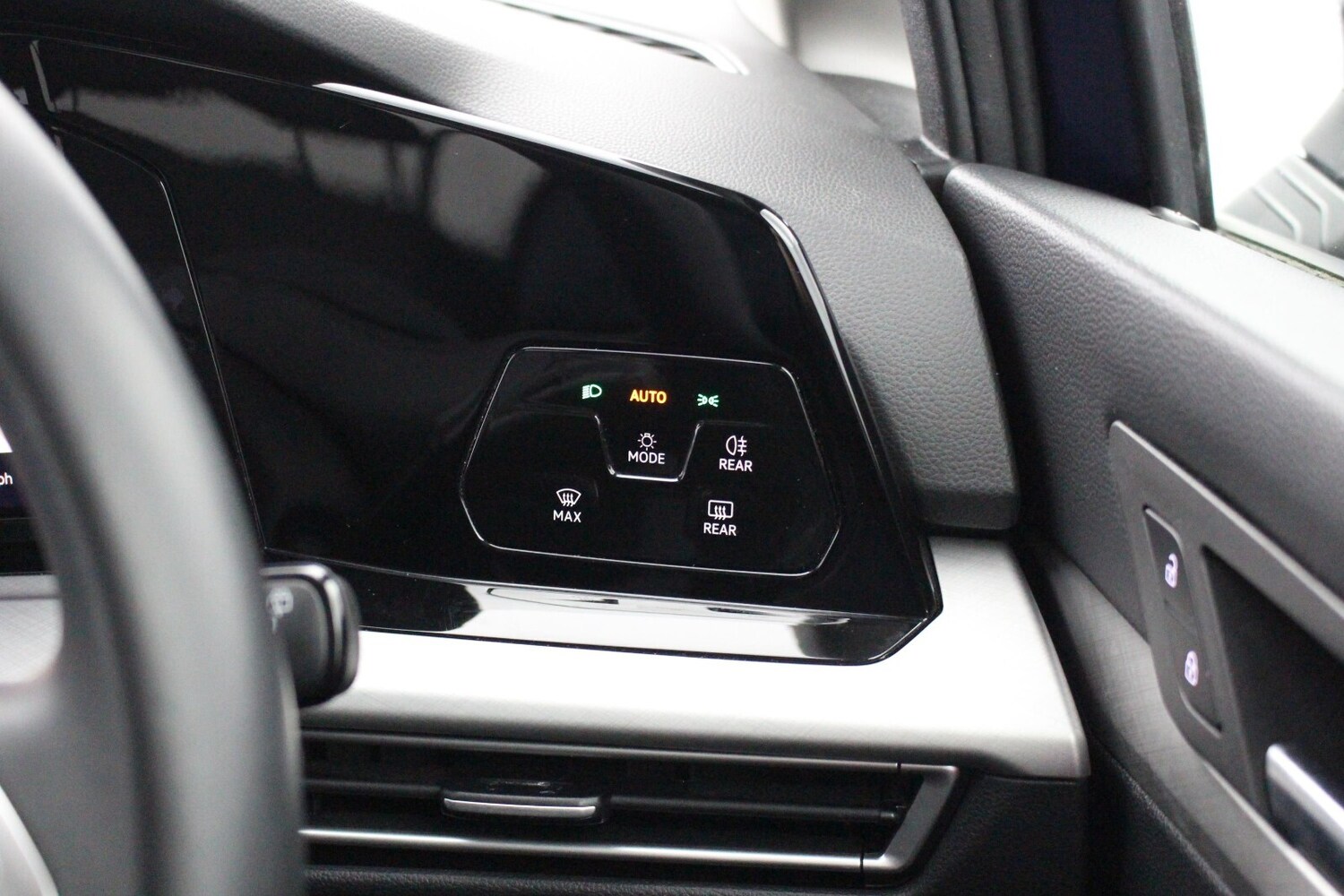 Used Volkswagen Golf 2023 for sale - 76428284: Photo 24