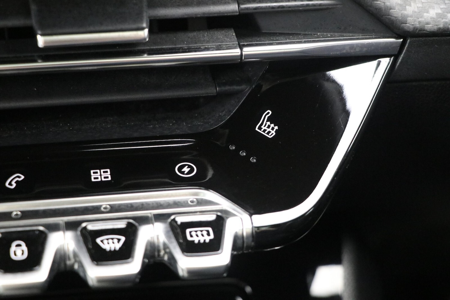 Used Peugeot 2008 2020 for sale - 77036019: Photo 23