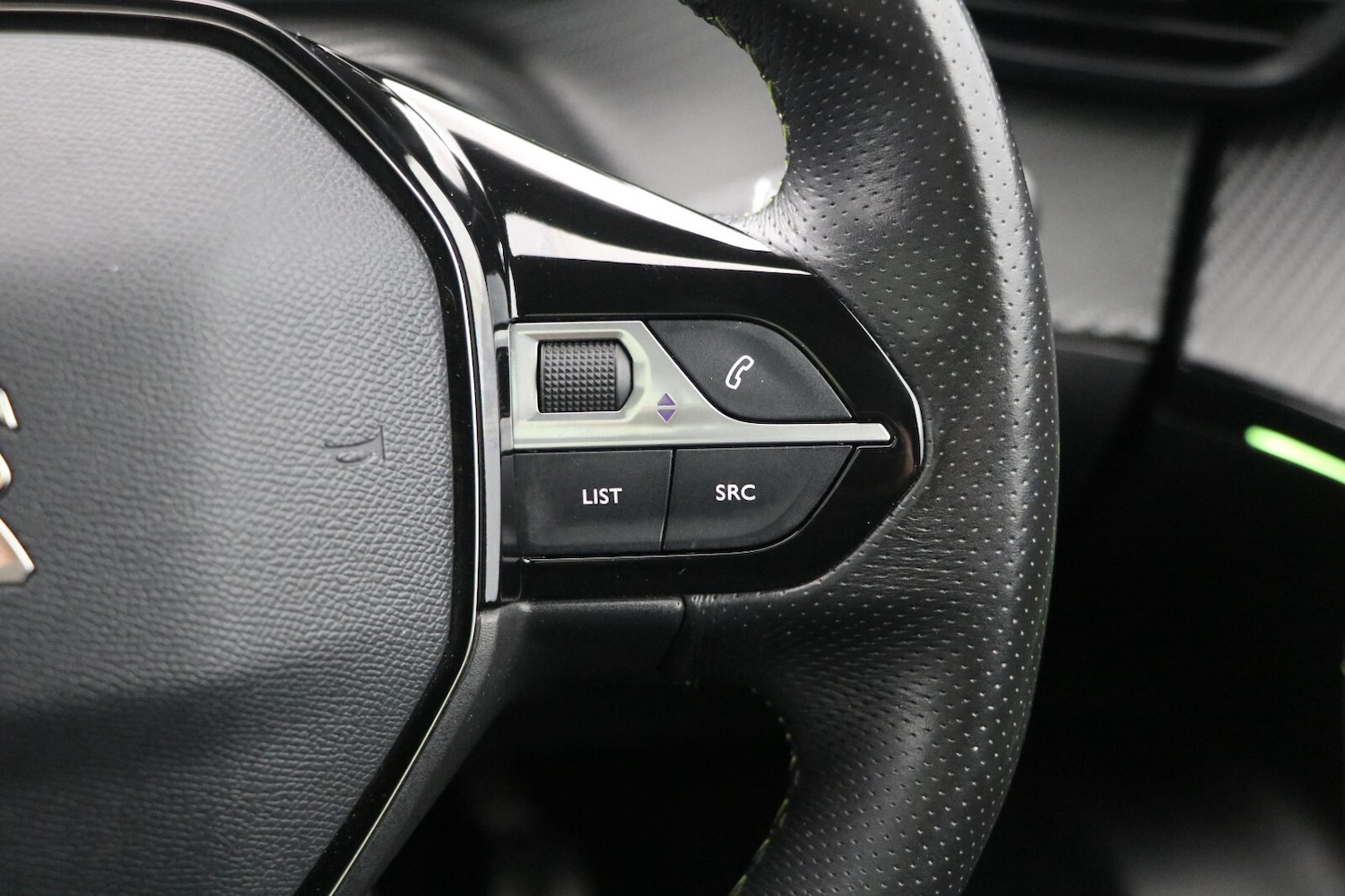 Used Peugeot 2008 2020 for sale - 77036019: Photo 25