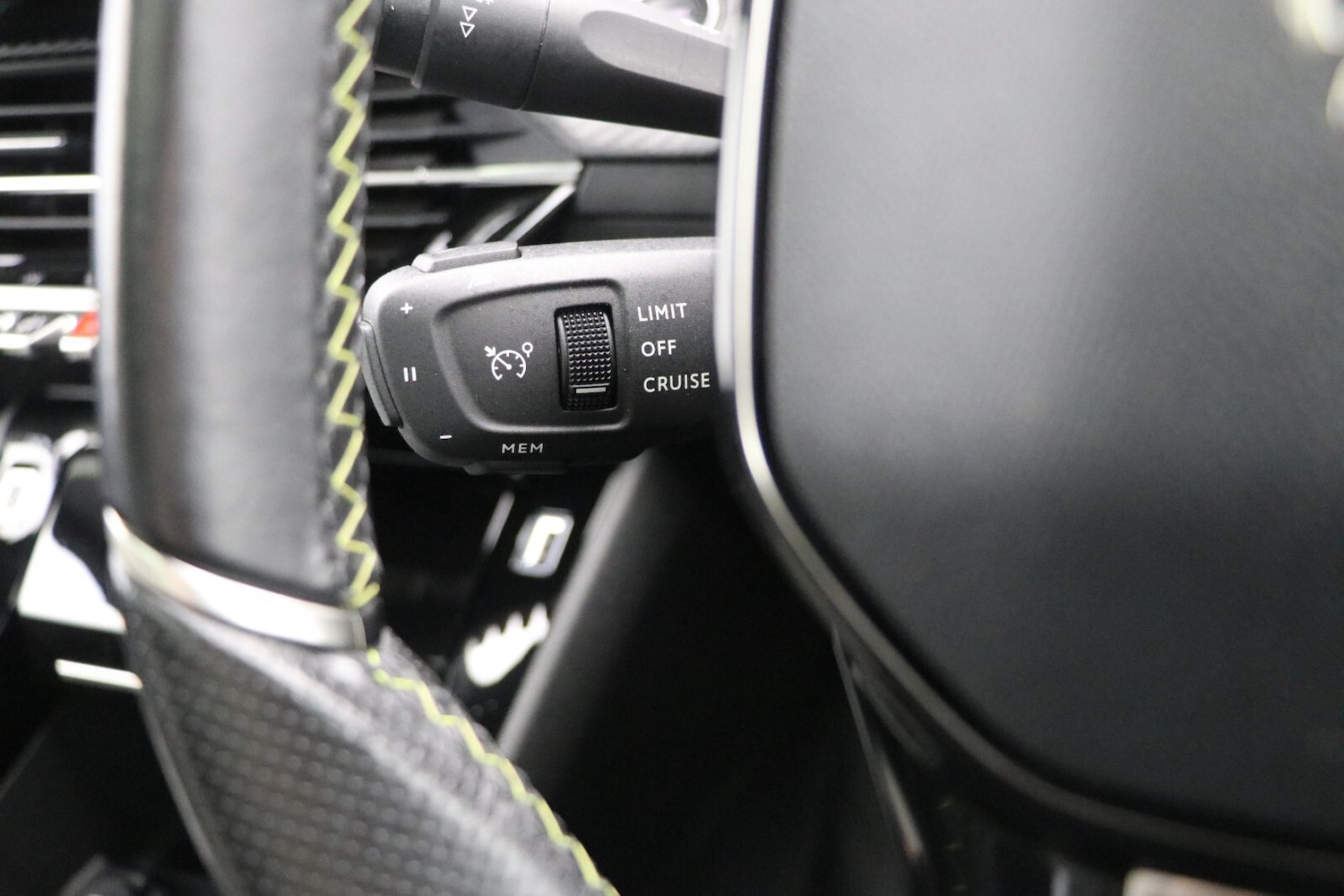 Used Peugeot 2008 2020 for sale - 77036019: Photo 35