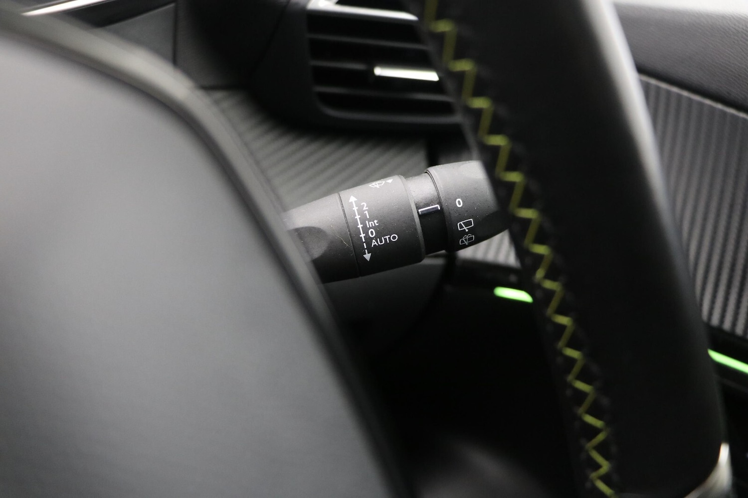 Used Peugeot 2008 2020 for sale - 77036019: Photo 36