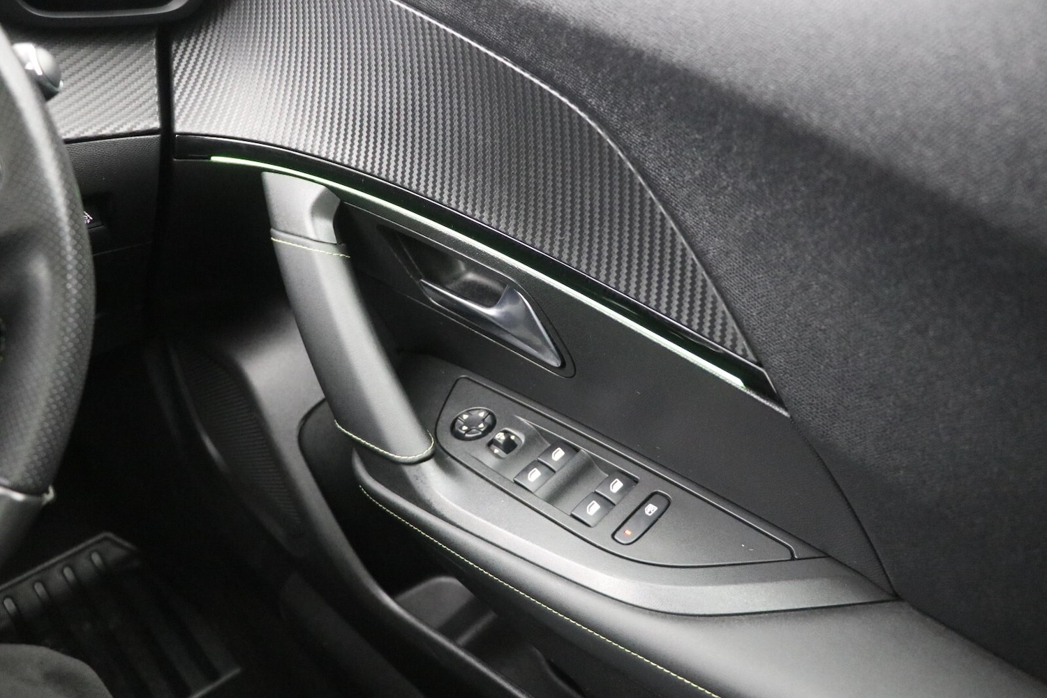 Used Peugeot 2008 2020 for sale - 77036019: Photo 38