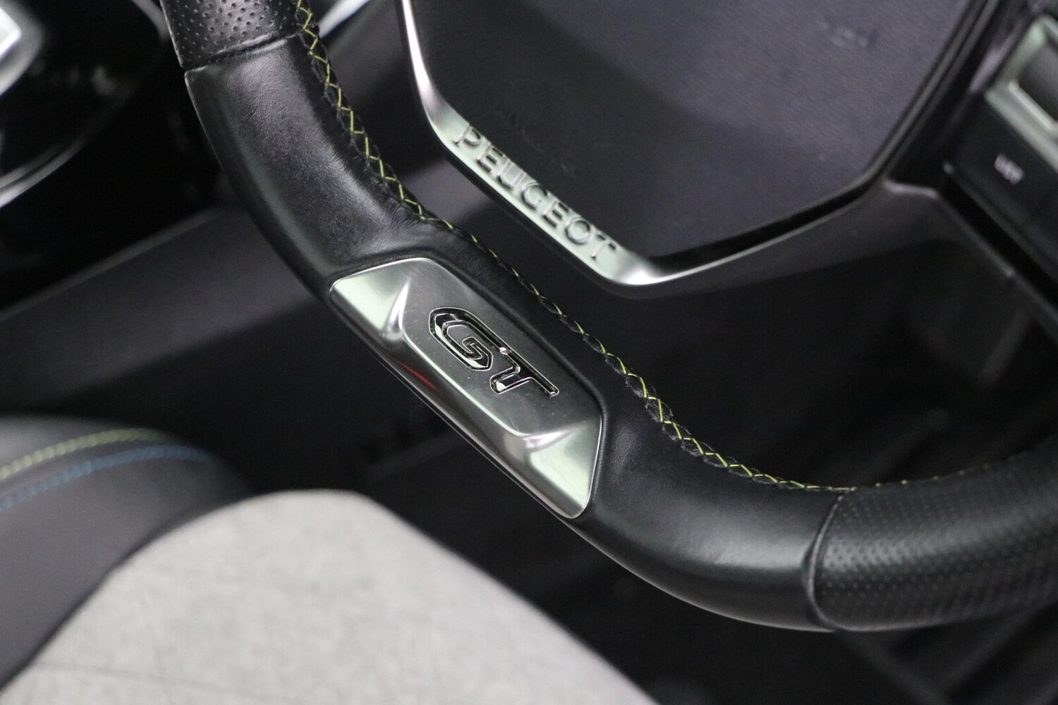 Used Peugeot 2008 2020 for sale - 77036019: Photo 40