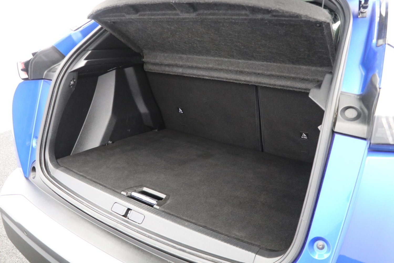 Used Peugeot 2008 2020 for sale - 77036019: Photo 48