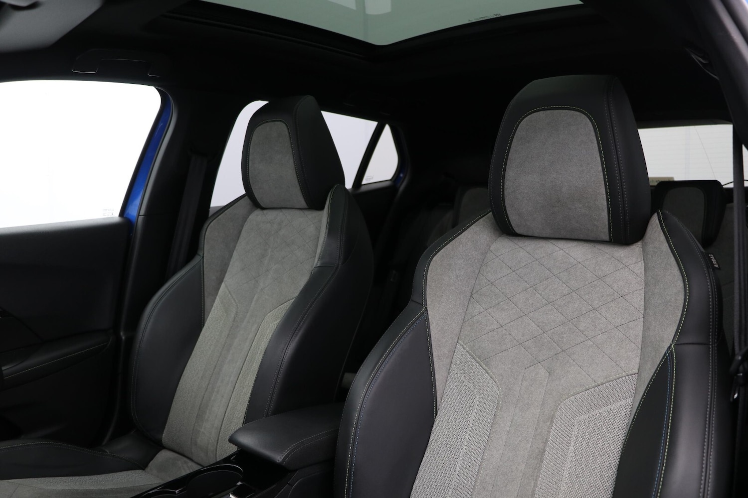 Used Peugeot 2008 2020 for sale - 77036019: Photo 9