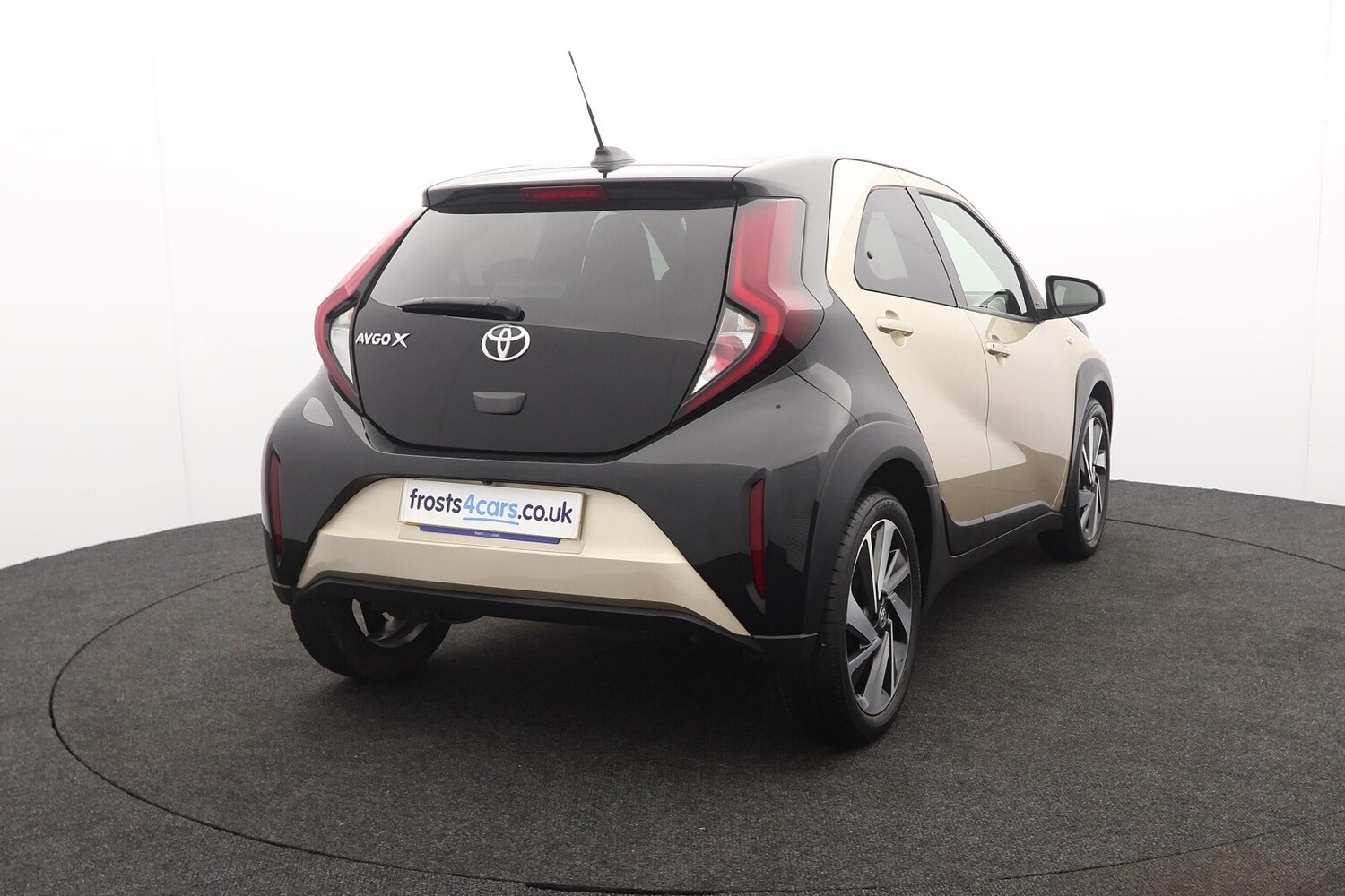 Used Toyota Aygo X 2022 for sale - 76434956: Photo 3