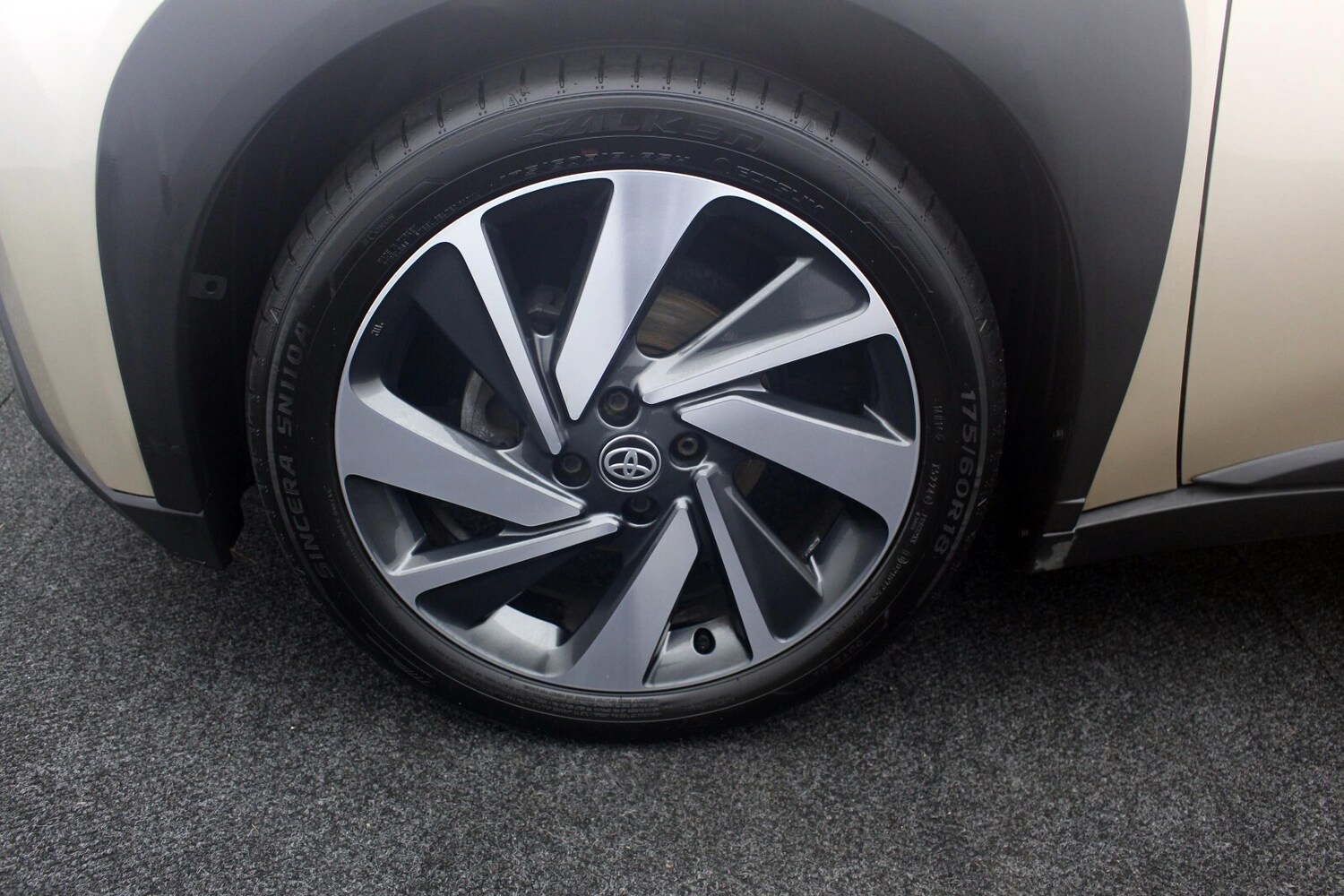 Used Toyota Aygo X 2022 for sale - 76434956: Photo 32