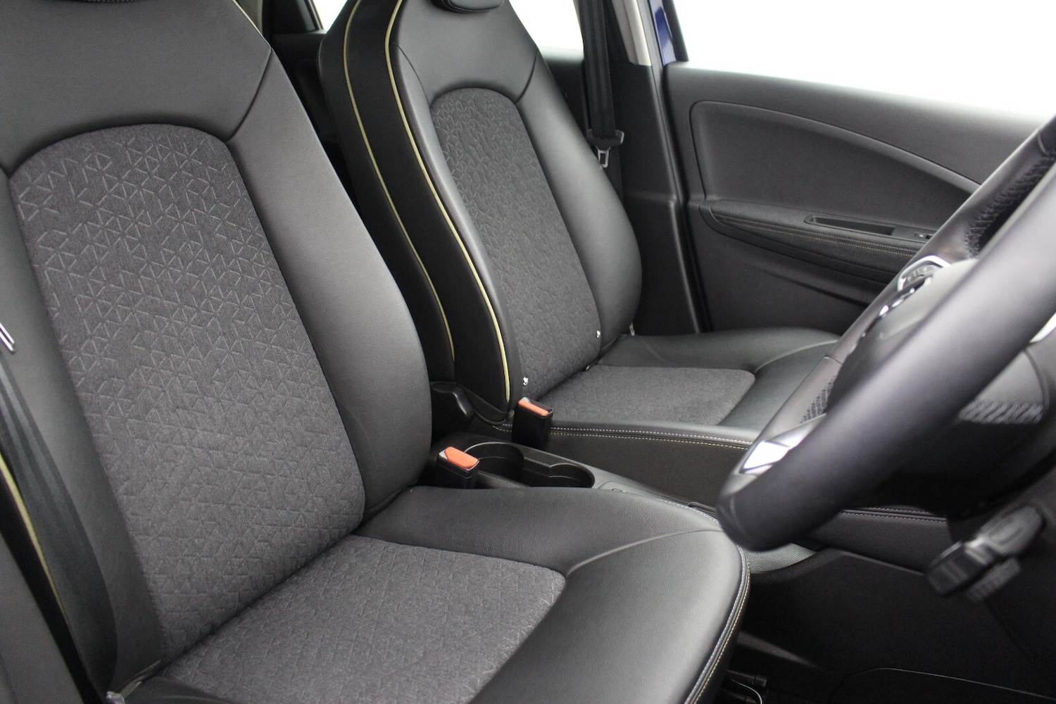 Used Renault Zoe 2023 for sale - 76442108: Photo 11