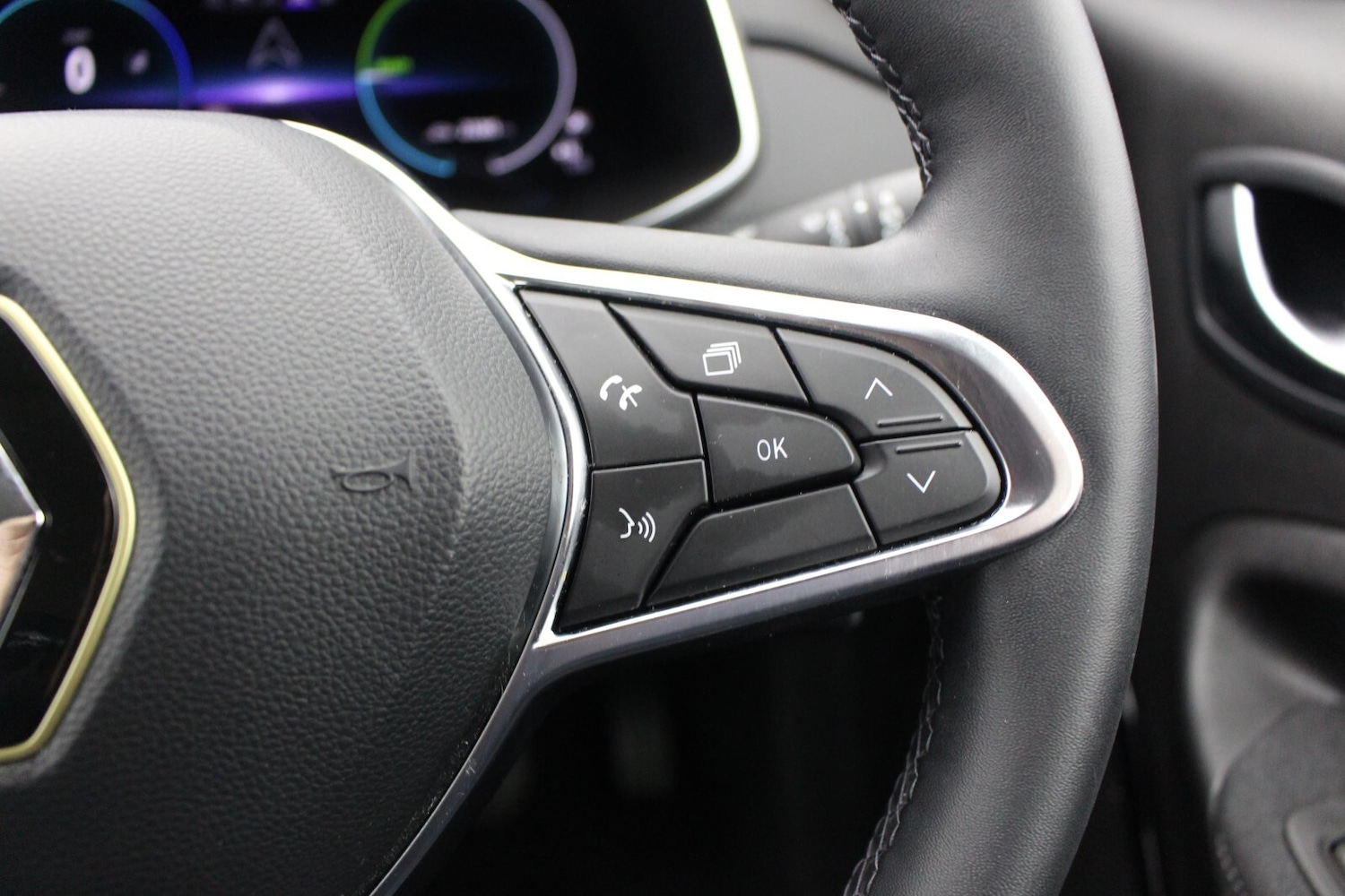 Used Renault Zoe 2023 for sale - 76442108: Photo 21