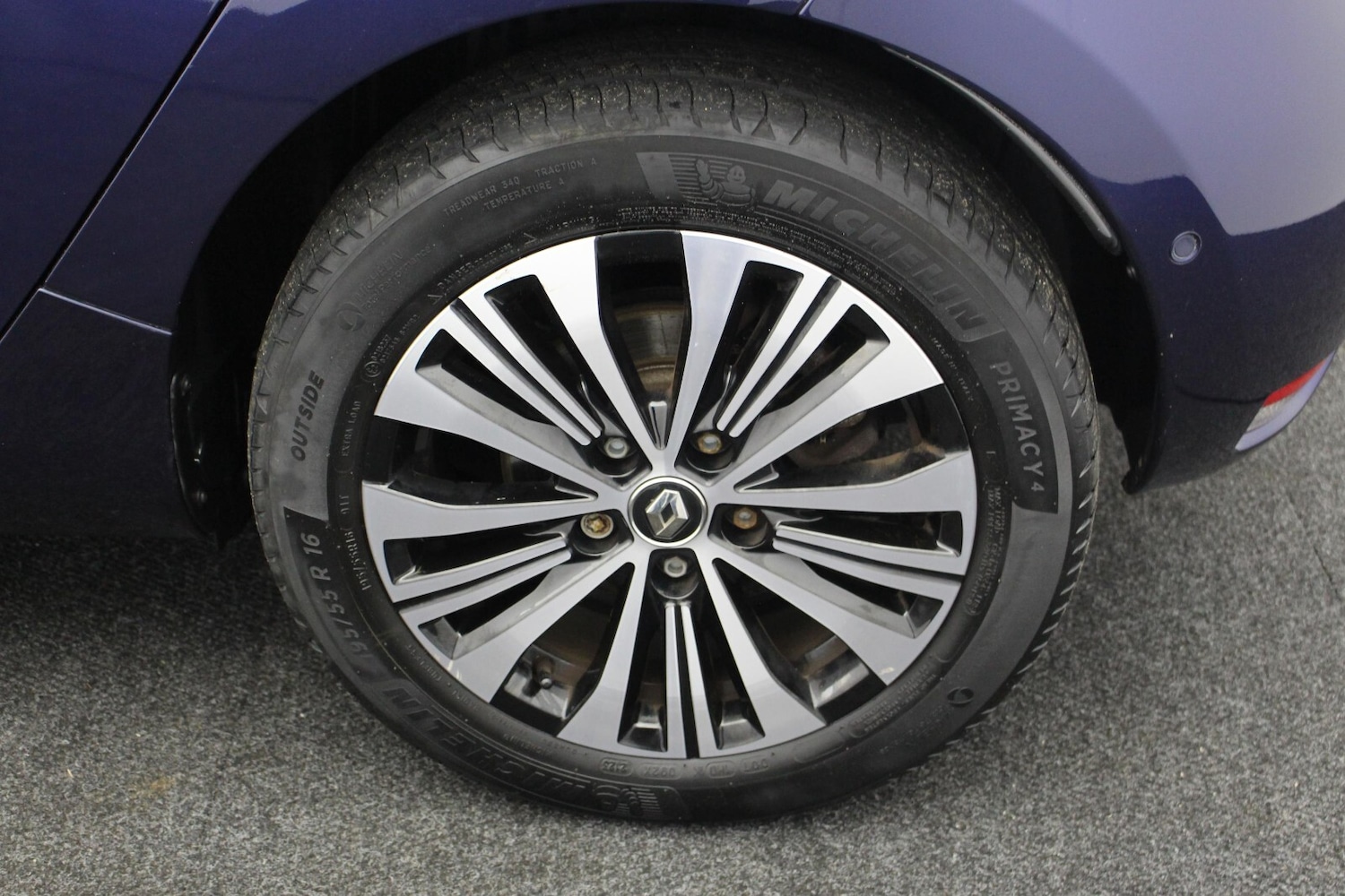 Used Renault Zoe 2023 for sale - 76442108: Photo 42