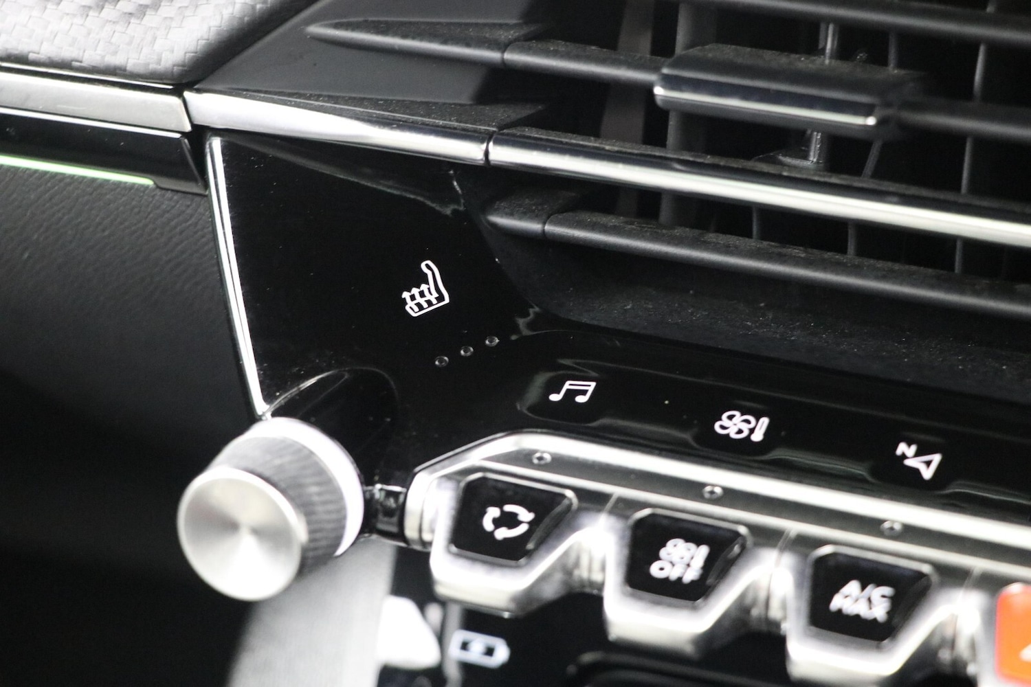 Used Peugeot 2008 2020 for sale - 77360438: Photo 22