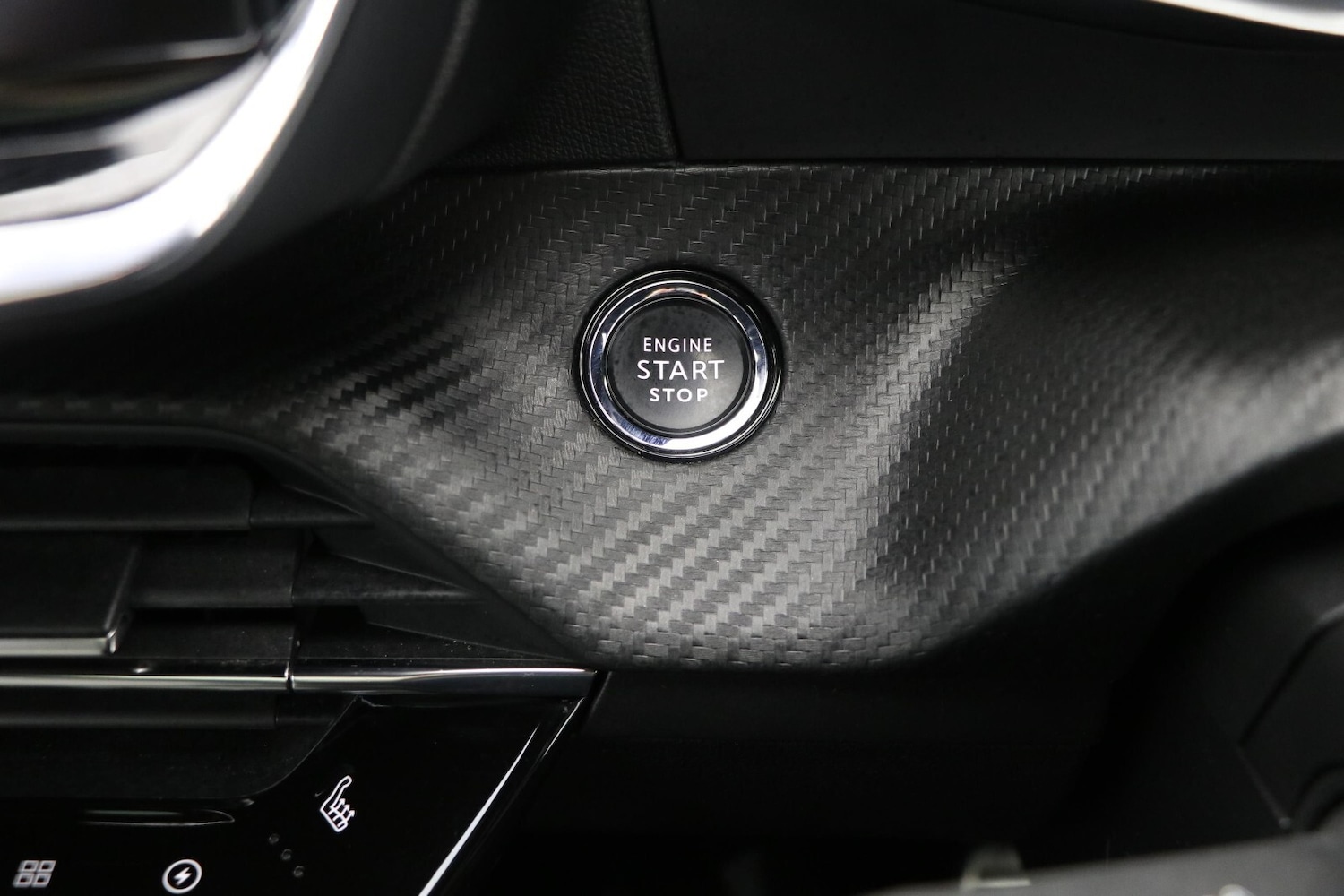 Used Peugeot 2008 2020 for sale - 77360438: Photo 31