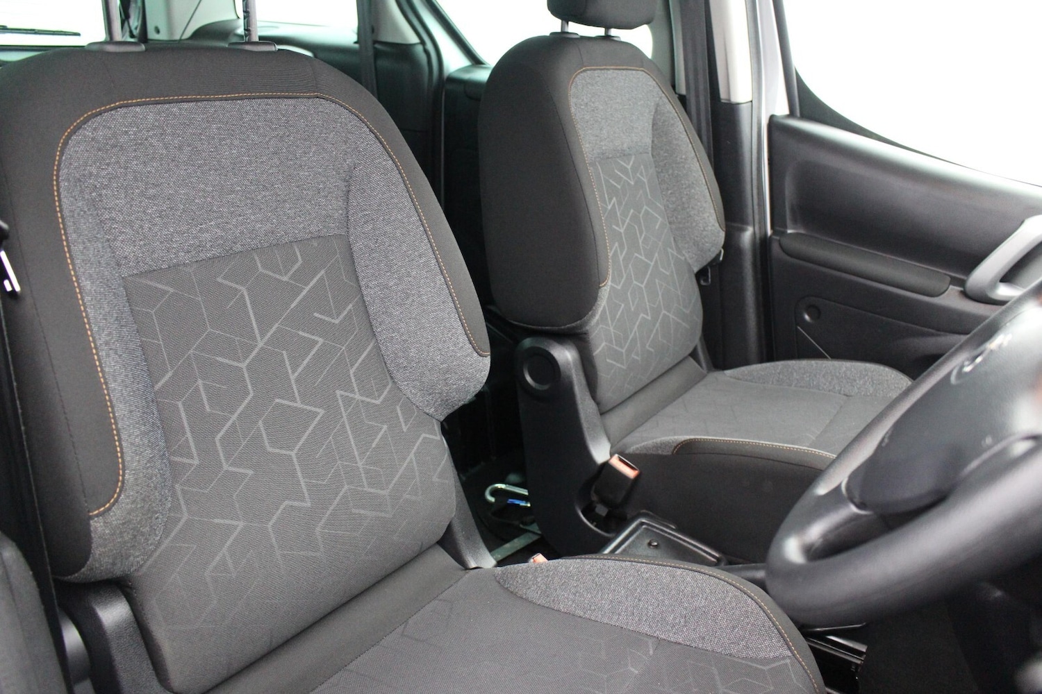 Used Peugeot Partner Tepee 2018 for sale - 76954322: Photo 12