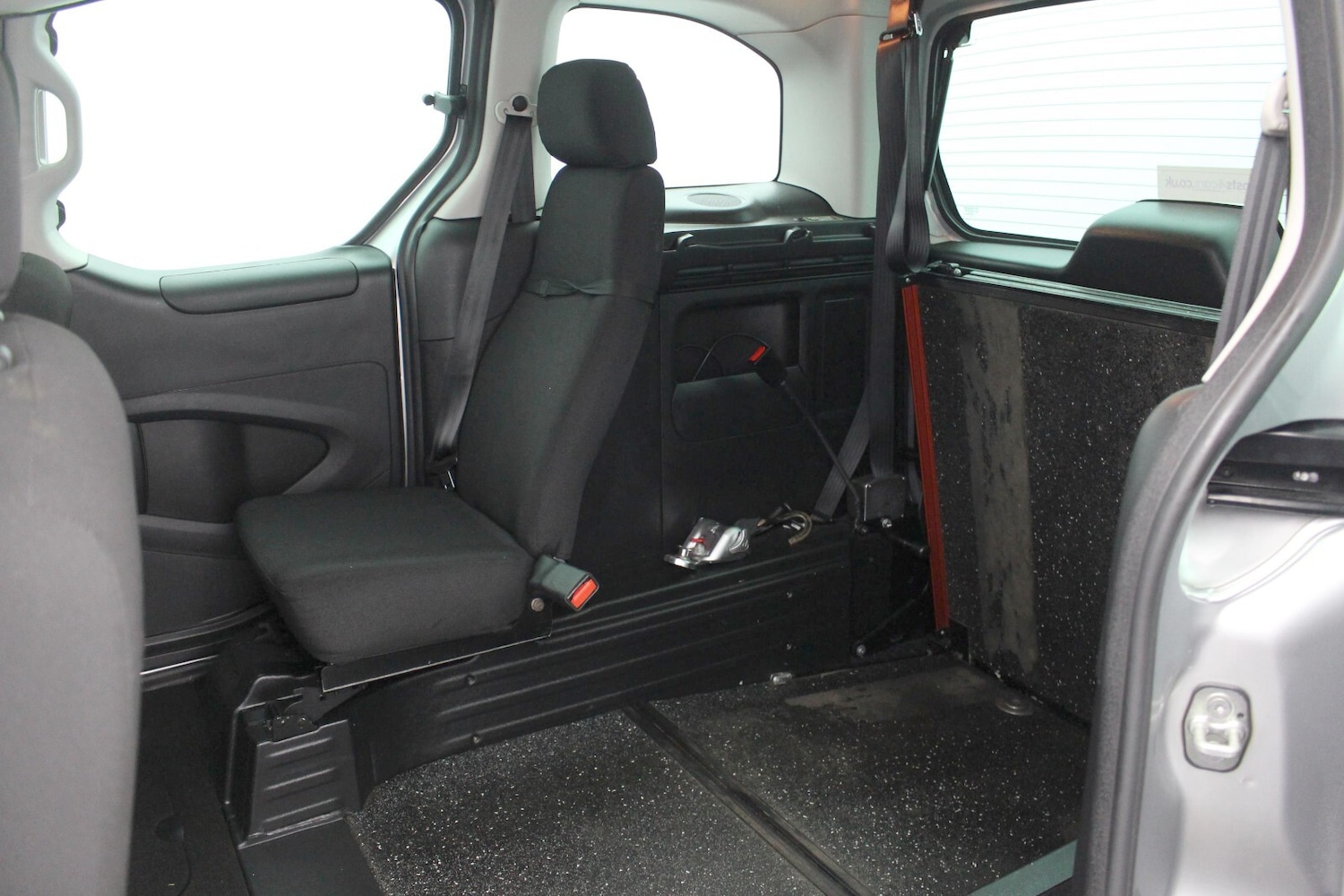 Used Peugeot Partner Tepee 2018 for sale - 76954322: Photo 13