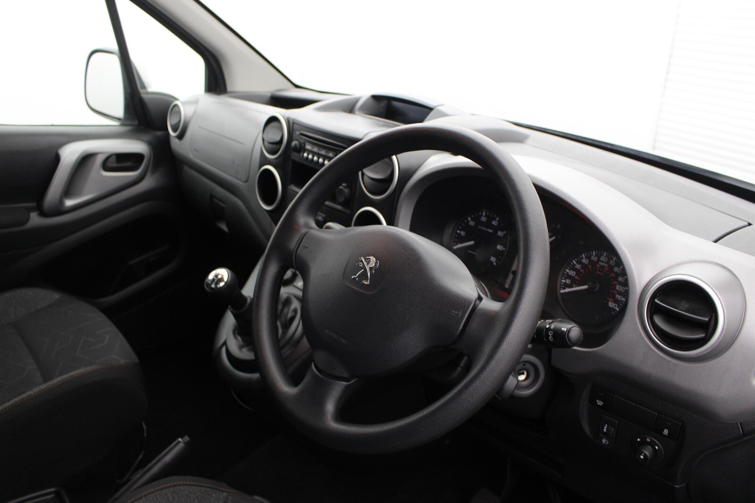 Used Peugeot Partner Tepee 2018 for sale - 76954322: Photo 17