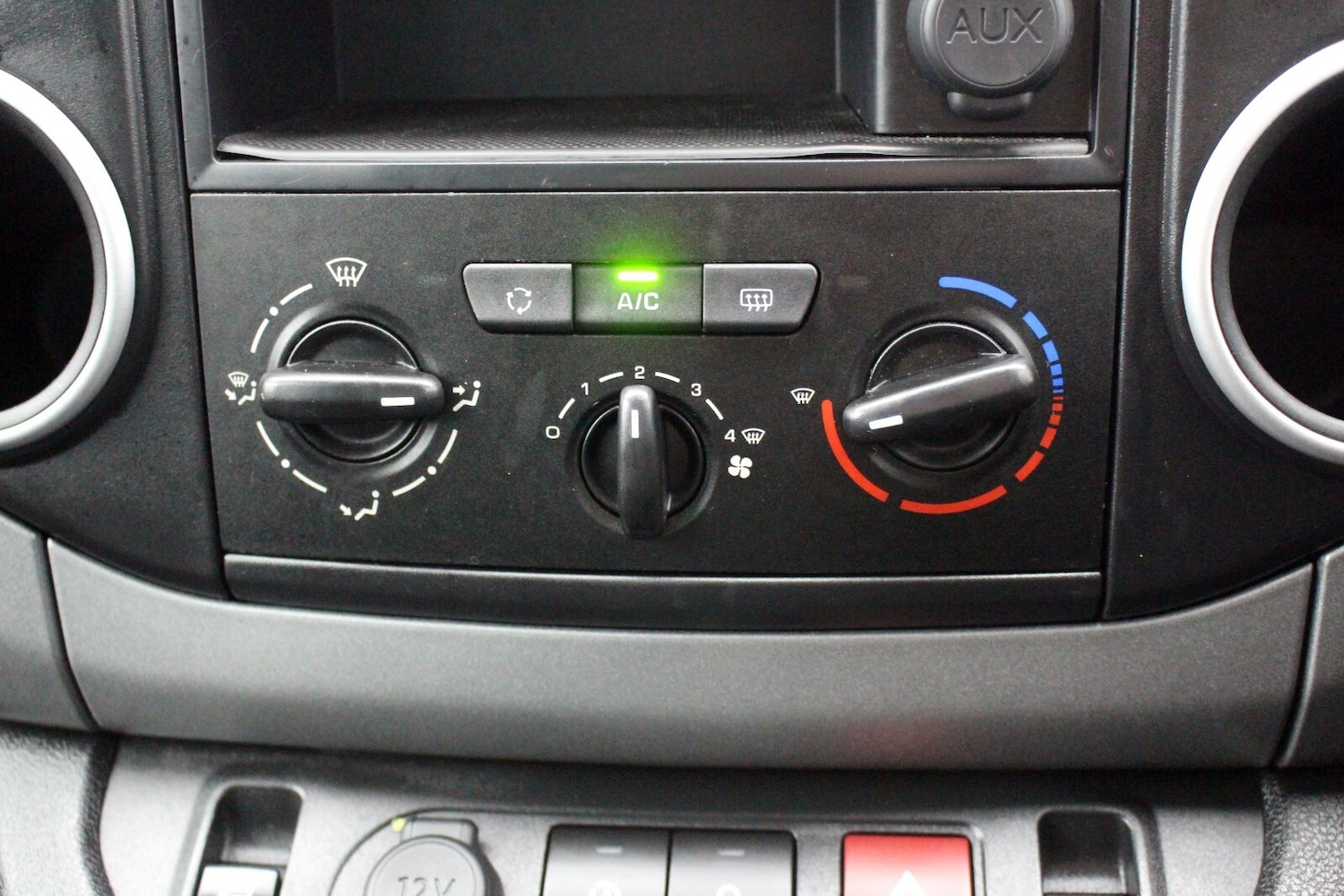 Used Peugeot Partner Tepee 2018 for sale - 76954322: Photo 19