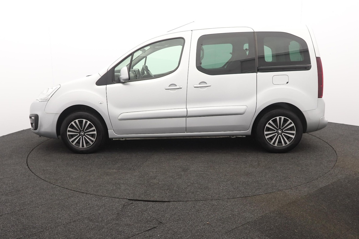 Used Peugeot Partner Tepee 2018 for sale - 76954322: Photo 37