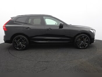 Used Volvo XC60 2024 for sale - 76954440: Photo