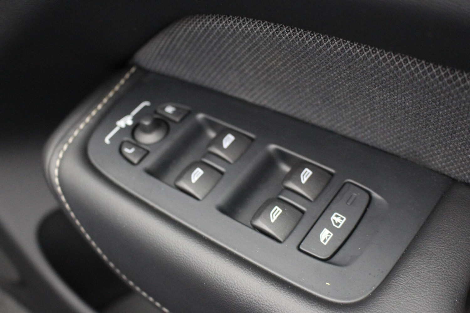 Used Volvo XC60 2024 for sale - 76954440: Photo 33