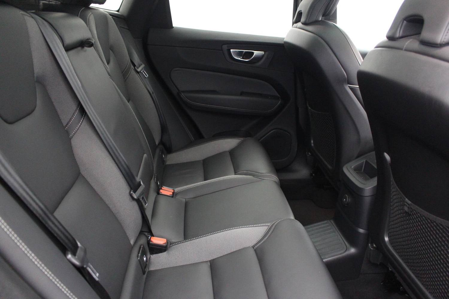 Used Volvo XC60 2024 for sale - 76954440: Photo 9