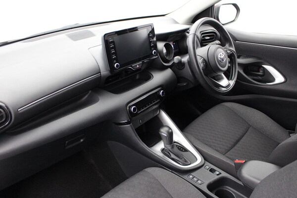 Used Toyota Yaris 2023 for sale - 76074627: Photo 6
