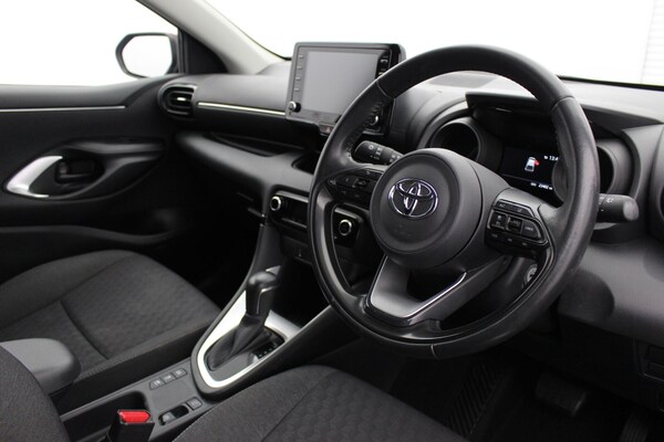 Used Toyota Yaris 2023 for sale - 76074627: Photo 9