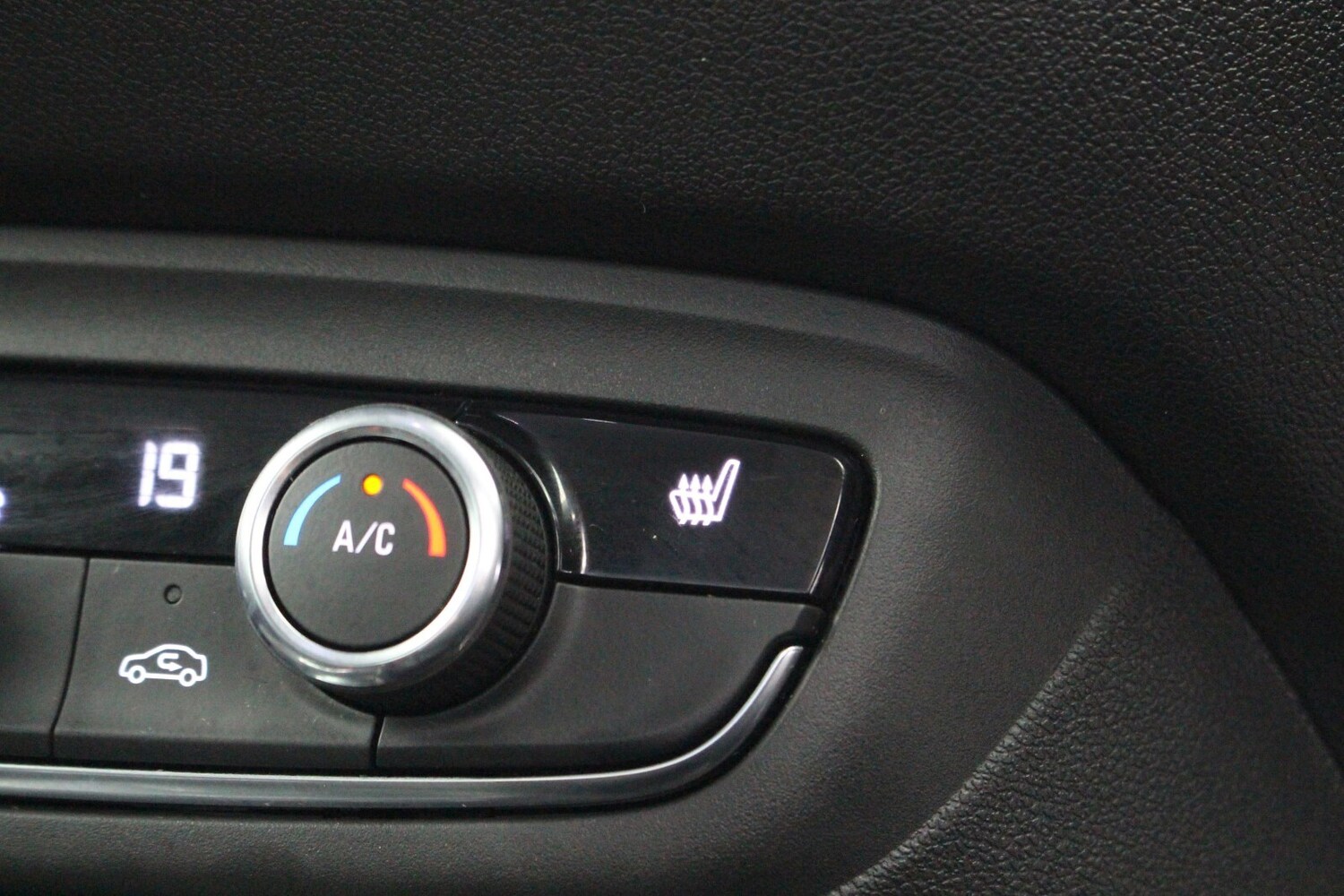 Used Vauxhall Crossland 2022 for sale - 77740028: Photo 17