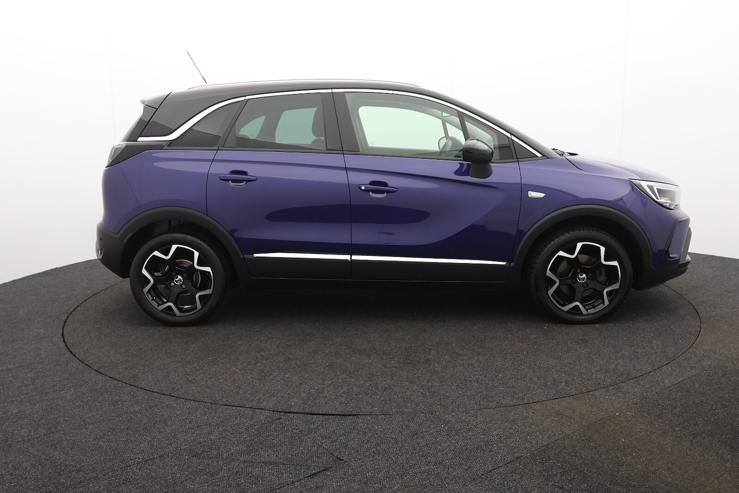 Used Vauxhall Crossland 2022 for sale - 77740028: Photo 2