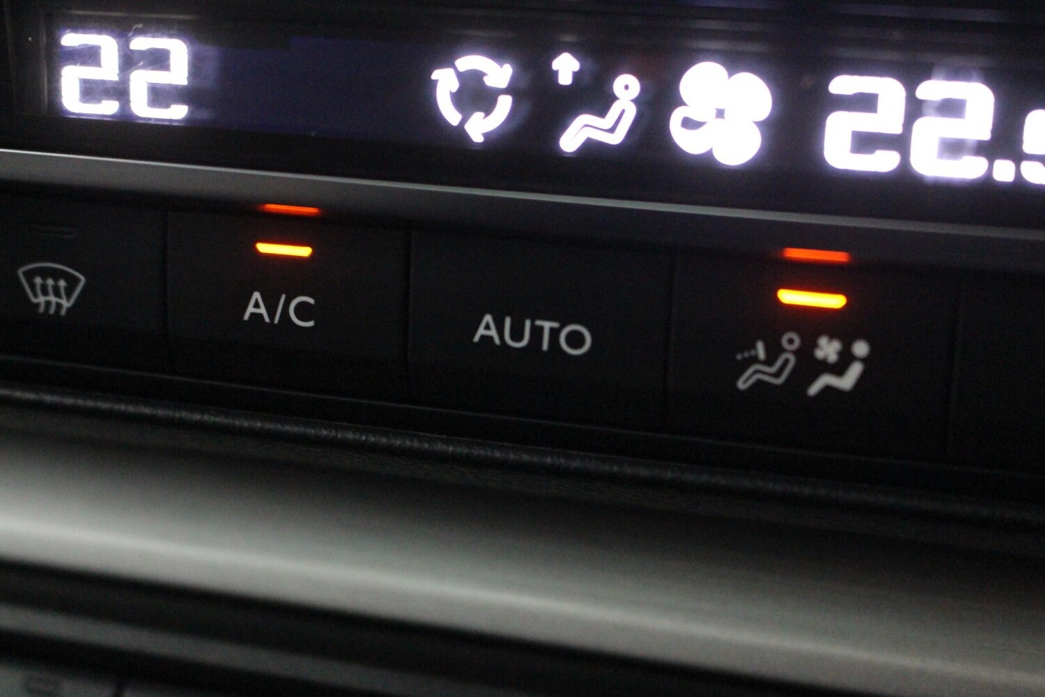 Used Peugeot Traveller 2020 for sale - 76540010: Photo 24