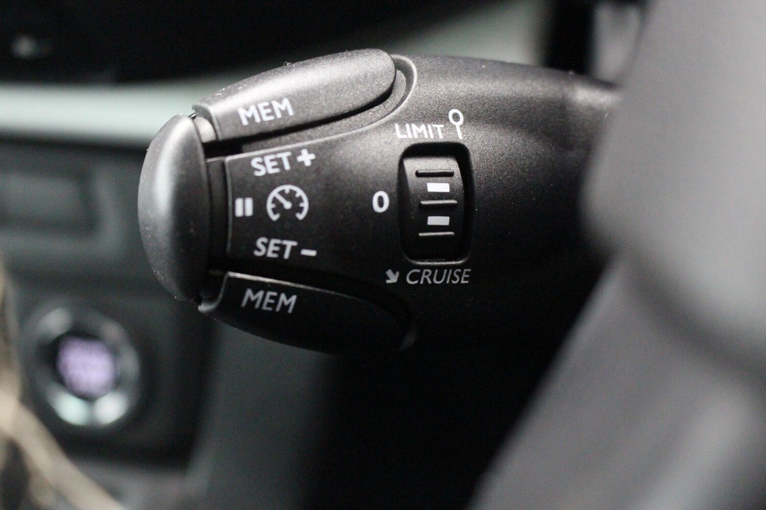 Used Peugeot Traveller 2020 for sale - 76540010: Photo 27