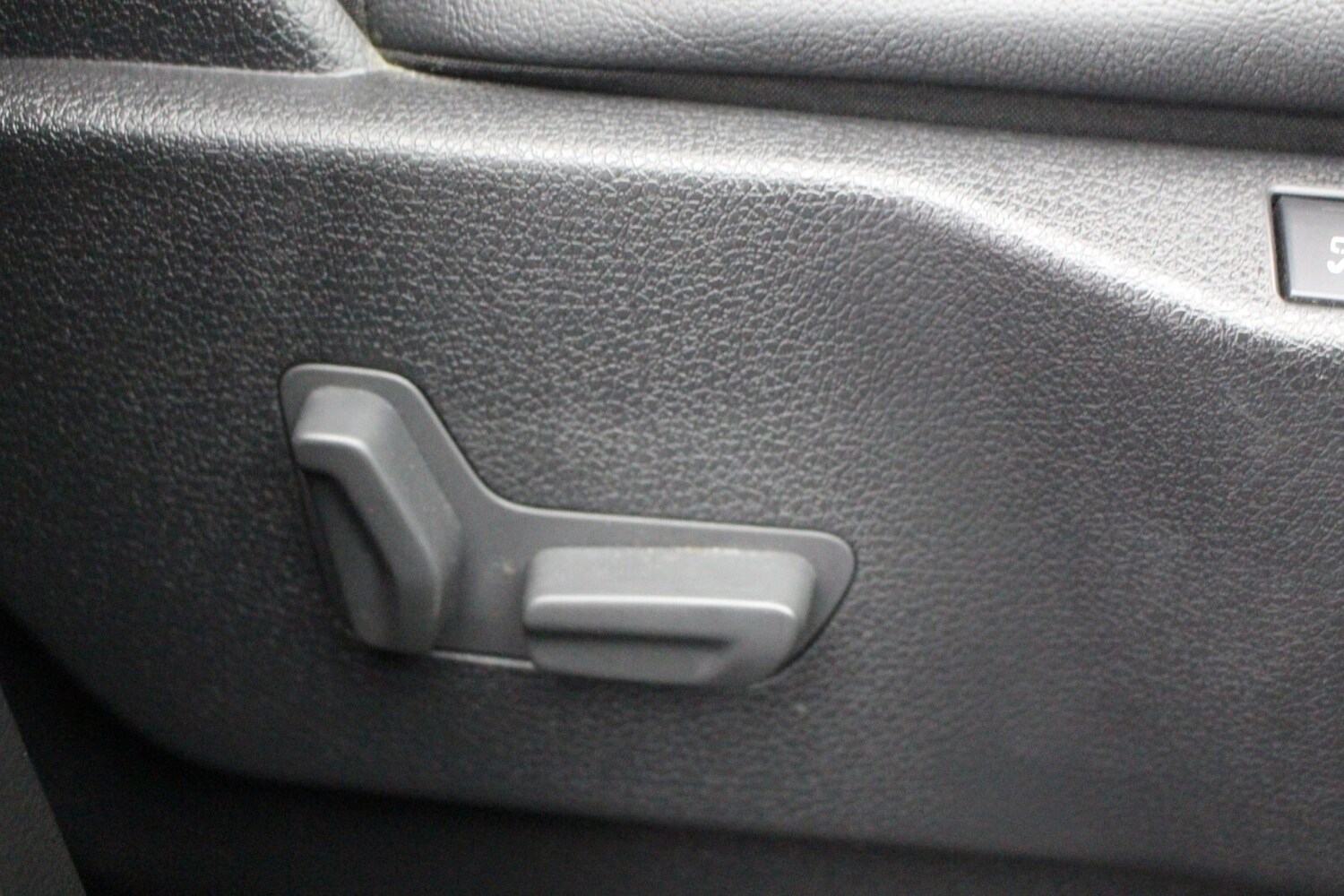 Used Peugeot Traveller 2020 for sale - 76540010: Photo 35