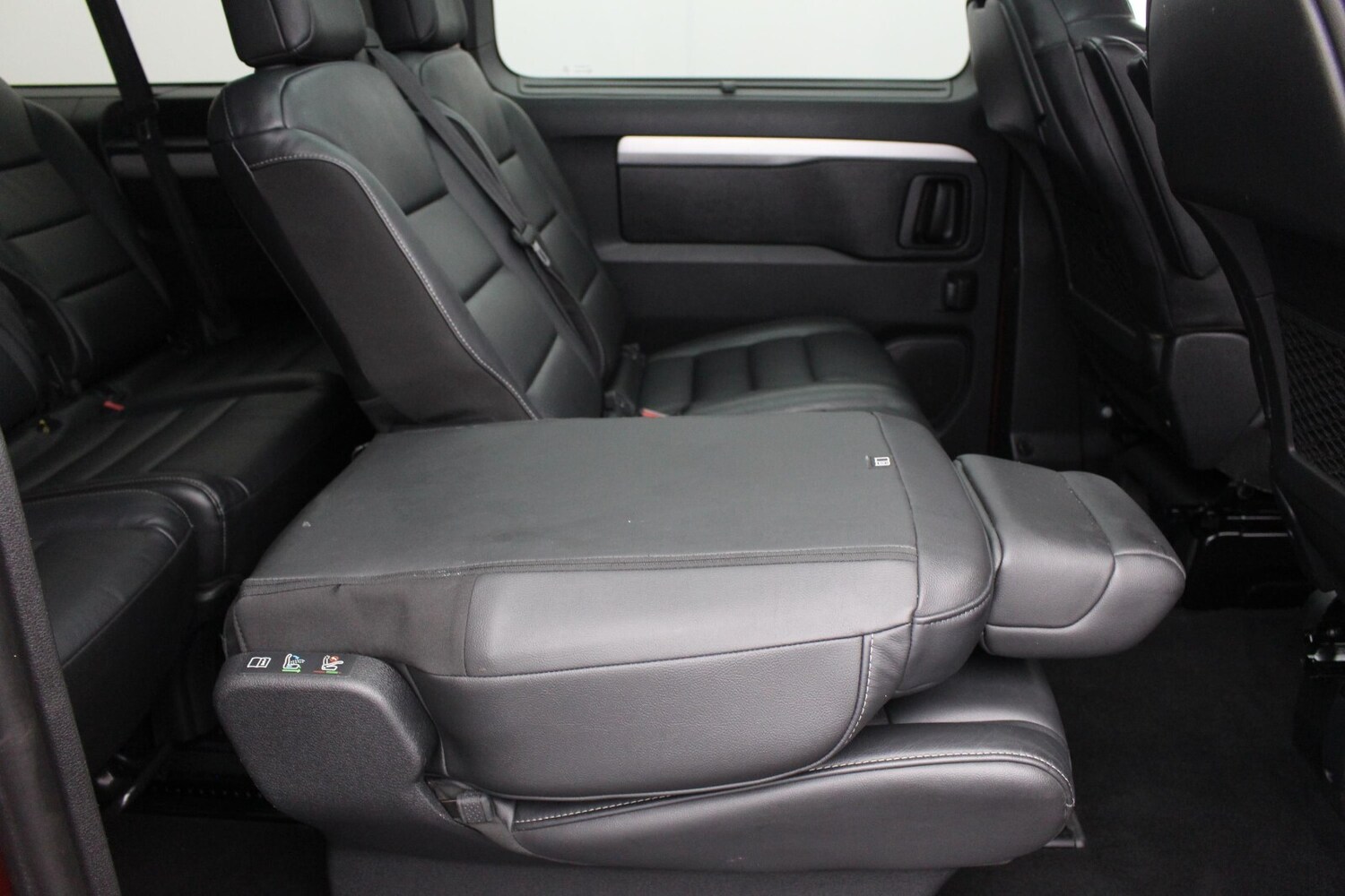 Used Peugeot Traveller 2020 for sale - 76540010: Photo 43