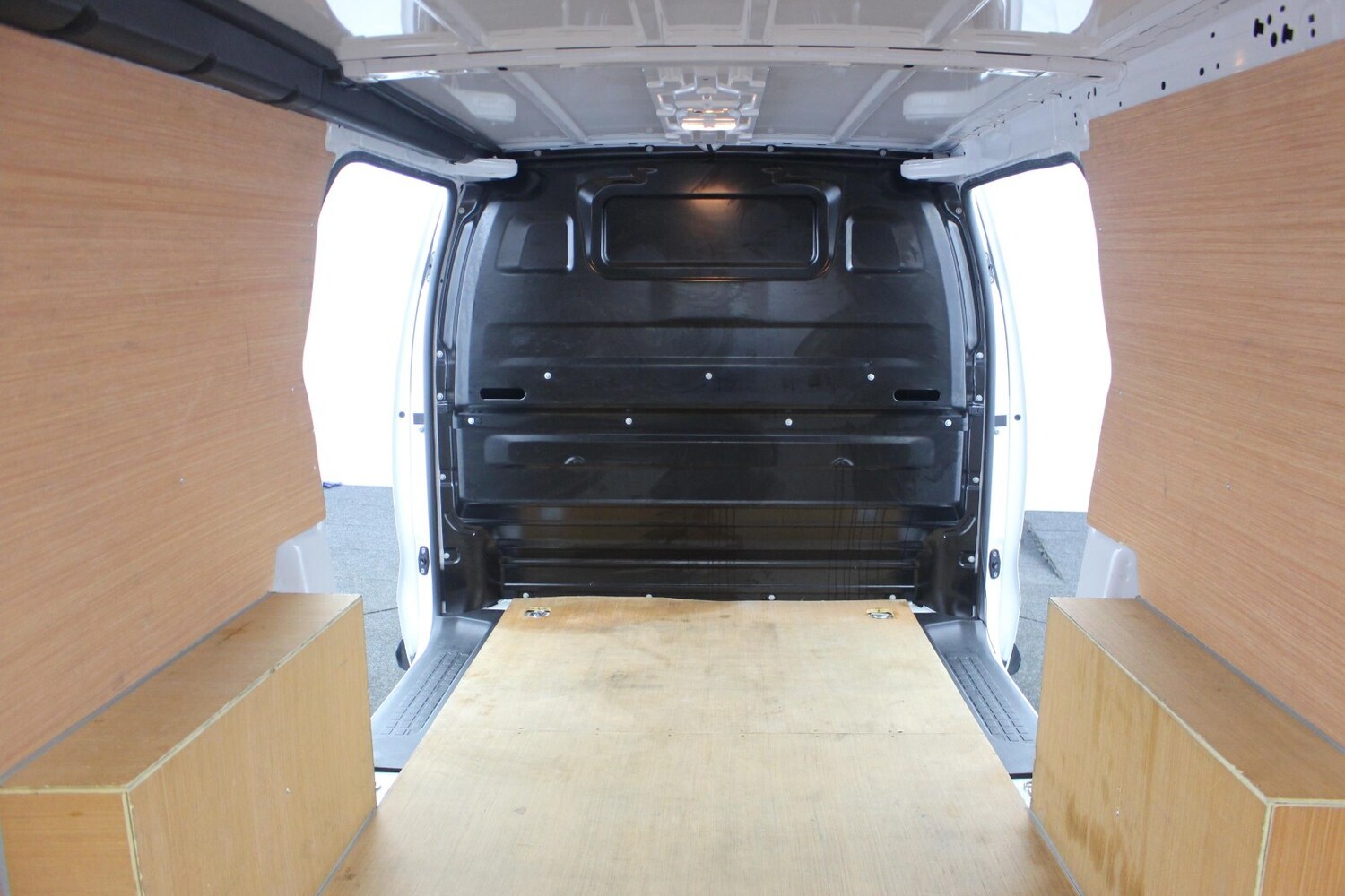 Used Vauxhall Vivaro 2024 for sale - 77205698: Photo 7