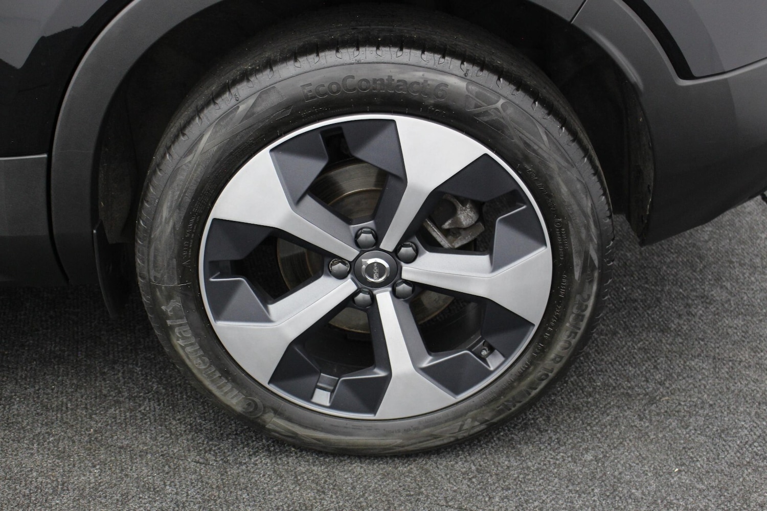 Used Volvo XC40 2024 for sale - 77031320: Photo 40