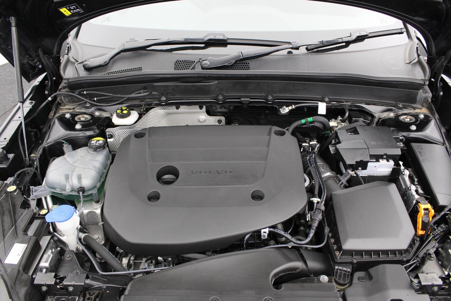 Used Volvo XC40 2024 for sale - 77031320: Photo 44