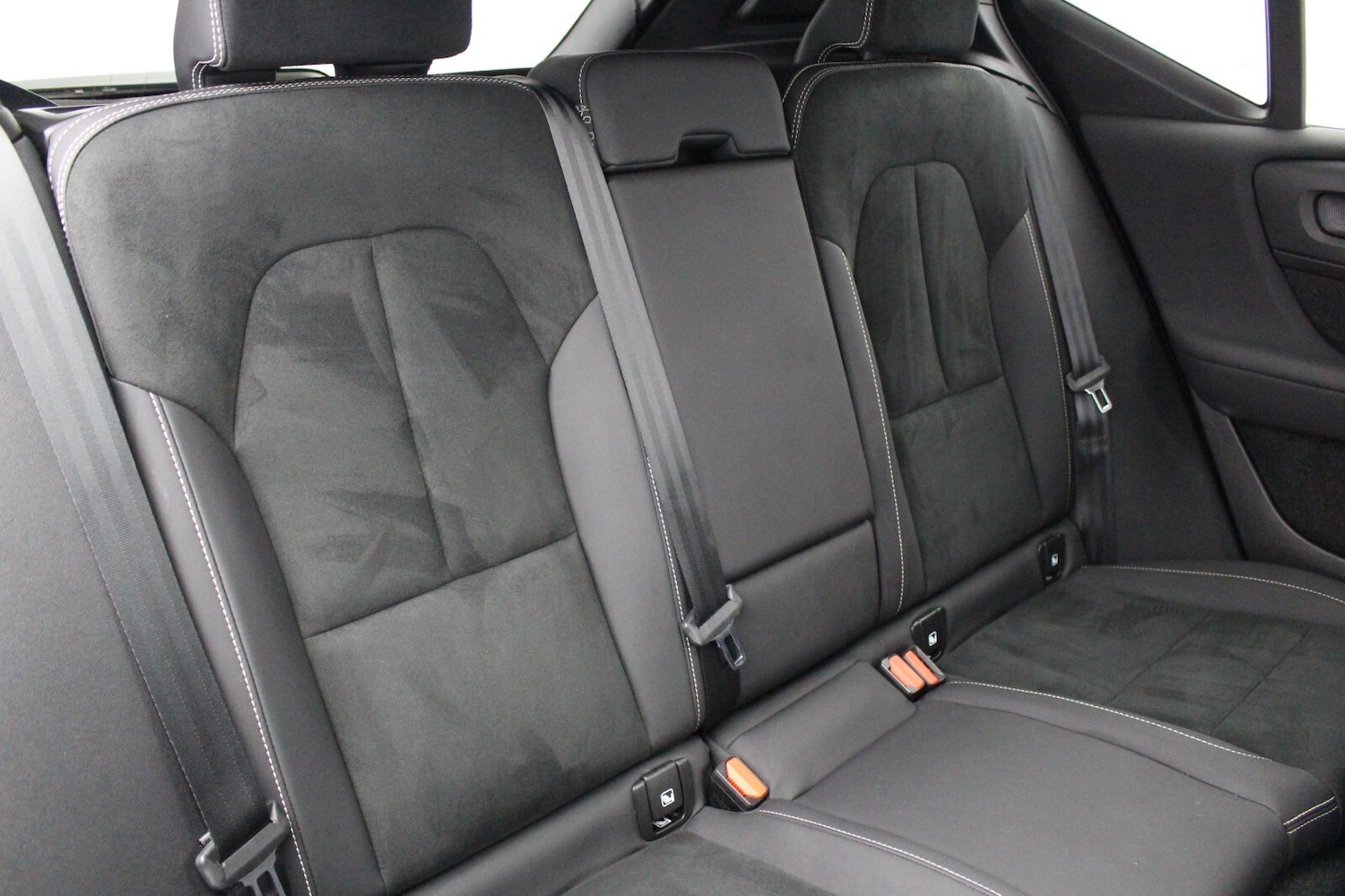 Used Volvo XC40 2024 for sale - 77031320: Photo 8