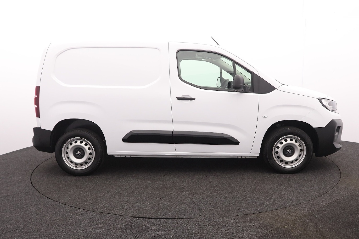 Used Vauxhall Combo 2024 for sale - 76272875: Photo 34