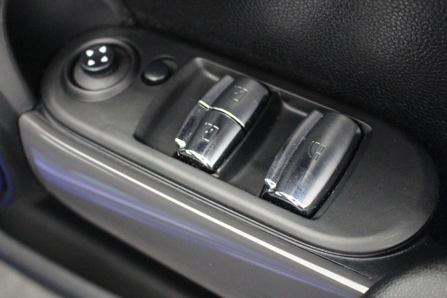 Used MINI Convertible 2020 for sale - 75967106: Photo 25