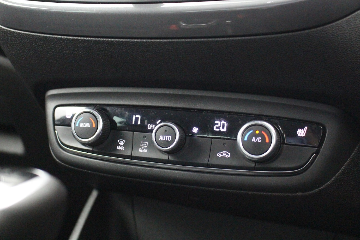 Used Vauxhall Crossland 2022 for sale - 76112204: Photo 16