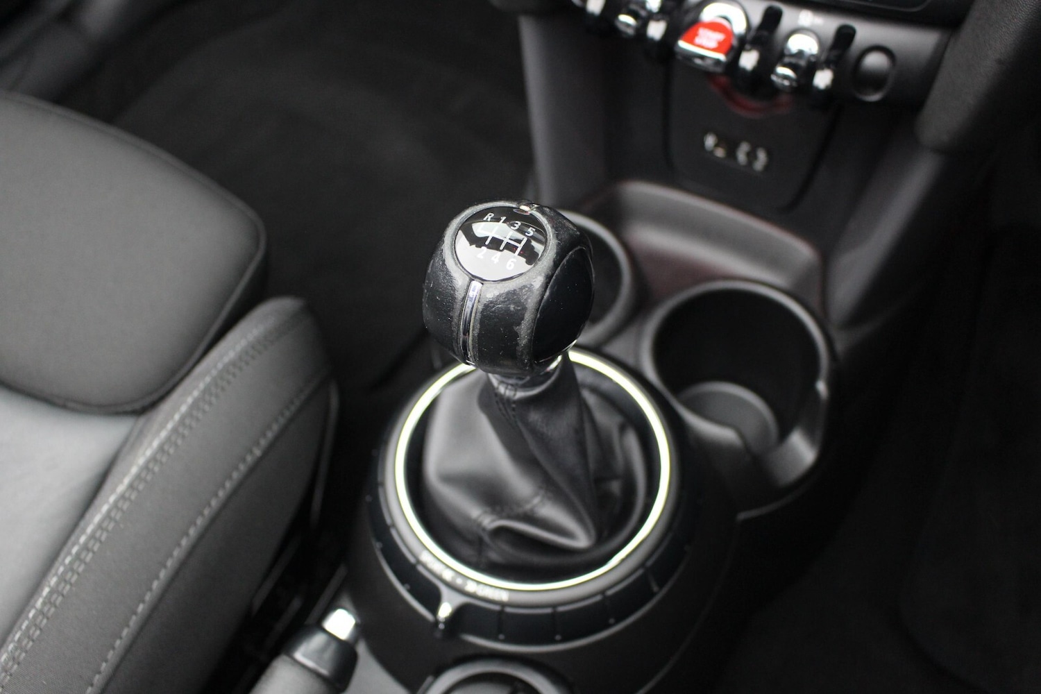 Used MINI Convertible 2016 for sale - 77917924: Photo 24