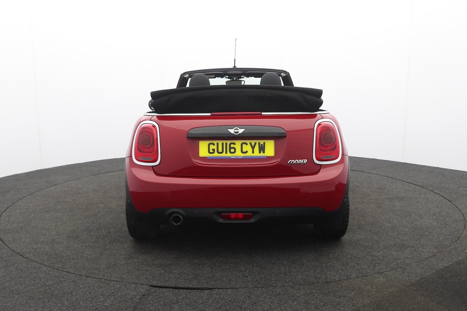 Used MINI Convertible 2016 for sale - 77917924: Photo 4