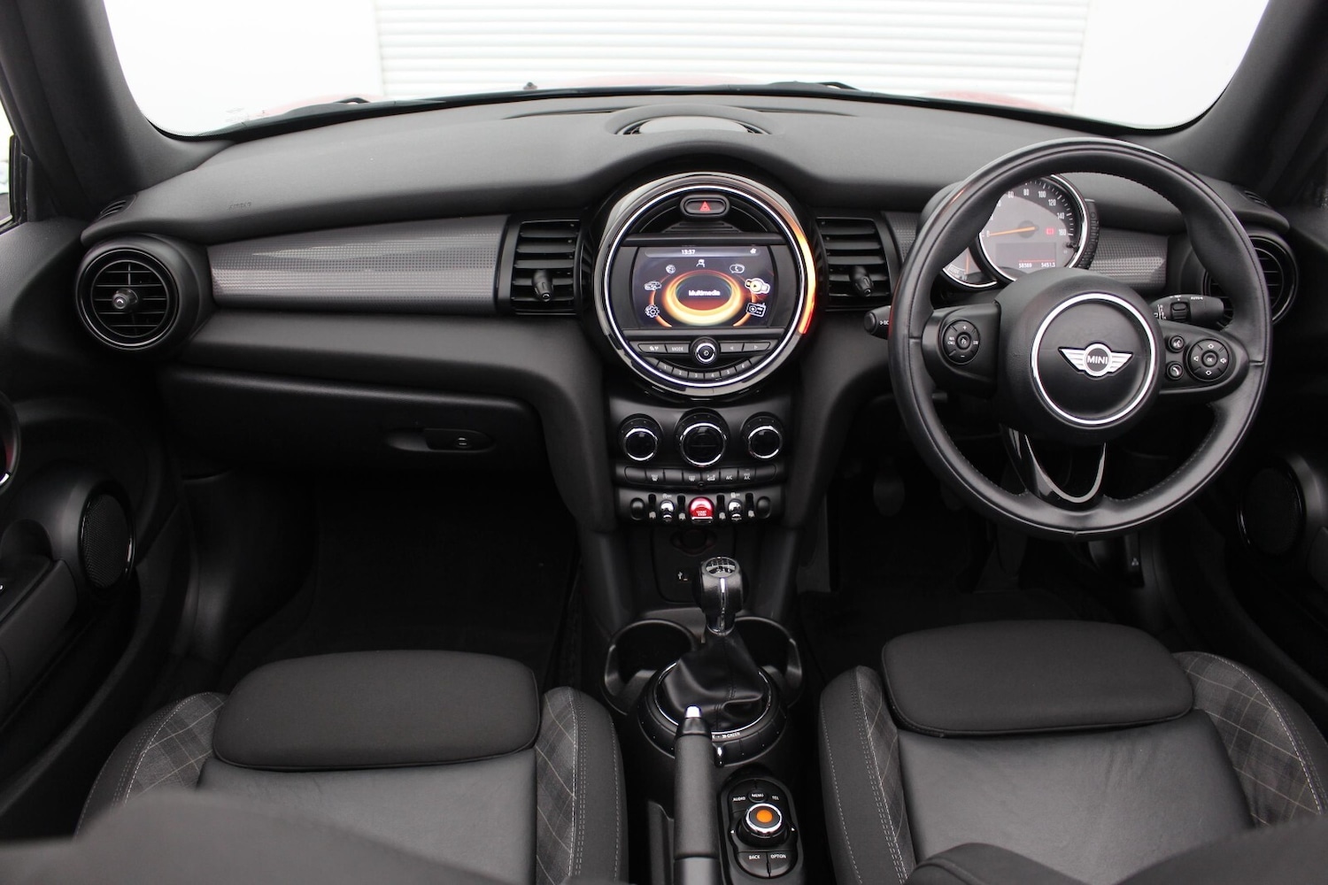 Used MINI Convertible 2016 for sale - 77917924: Photo 6