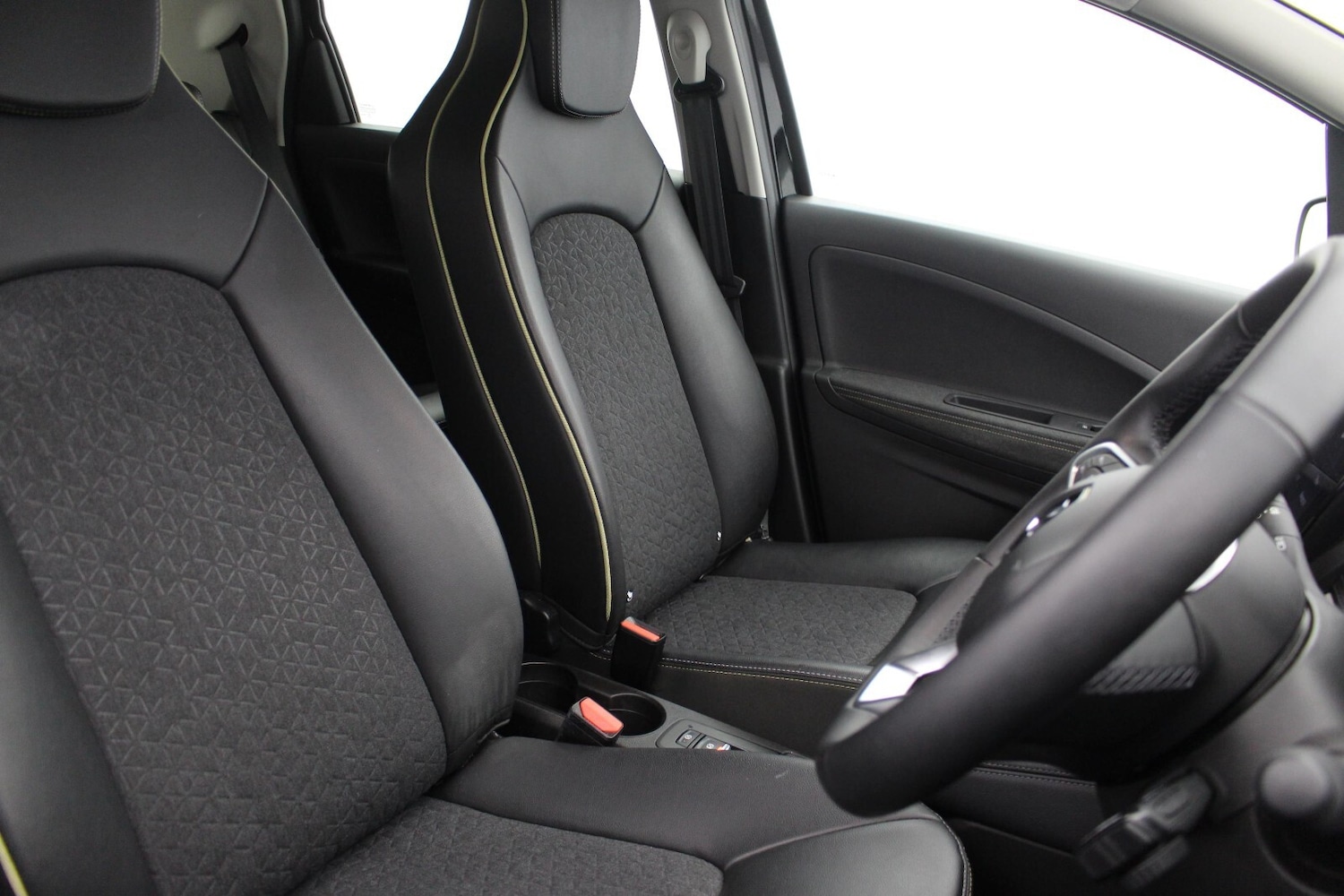 Used Renault Zoe 2023 for sale - 77803763: Photo 12