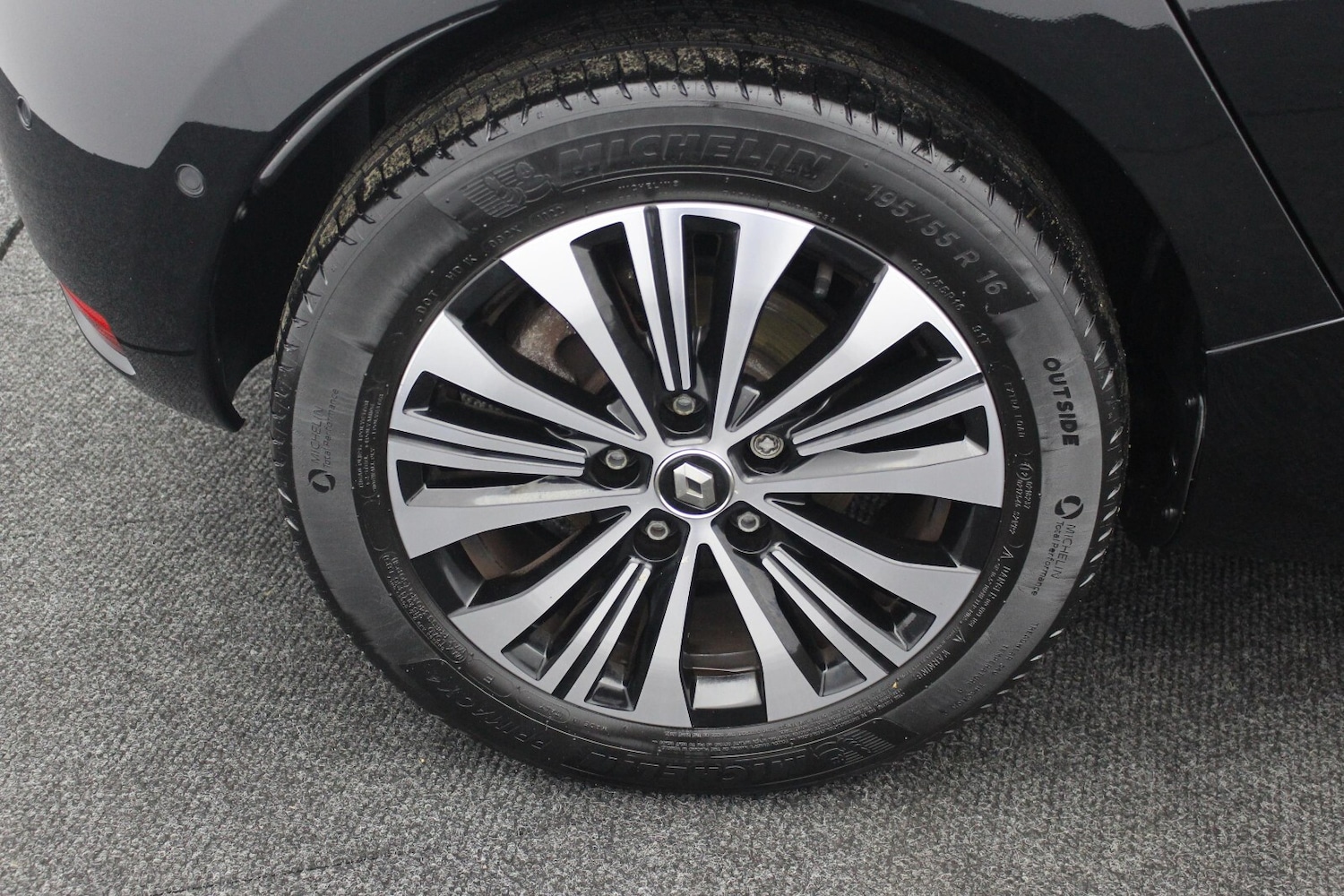 Used Renault Zoe 2023 for sale - 77803763: Photo 44