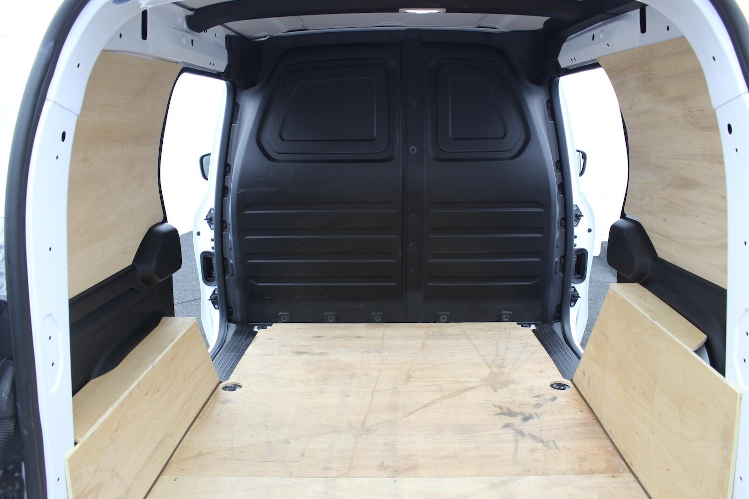 Used Renault Kangoo 2024 for sale - 77717880: Photo 11